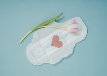Estudios revelan alteraciones en ciclo menstrual posterior a vacunación contra Covid - 19