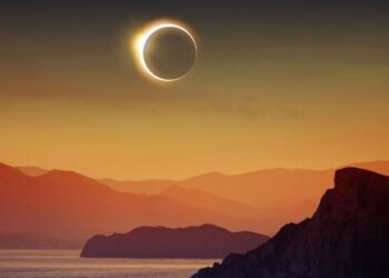 abril se despide con un eclipse solar parcial