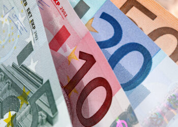 euro cae frente al dólar