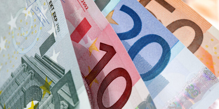 euro cae frente al dólar