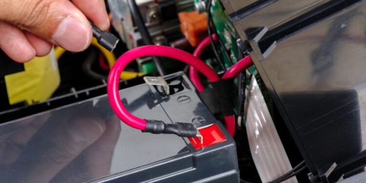 Sistemas UPS Eléctricos: Garantía de Suministro Eléctrico Ininterrumpido para Aplicaciones Críticas