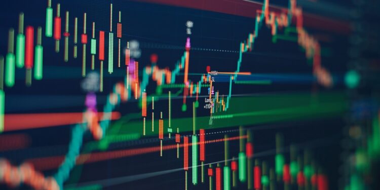 Lo que los Bancos No Te Dicen: La Importancia de Invertir Diariamente con Inversionista Academy