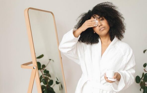 La limpieza facial: Clave para una piel radiante y saludable