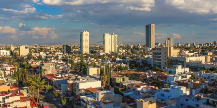 Descubre Oakland desde Guadalajara: tu puerta de entrada al norte de California