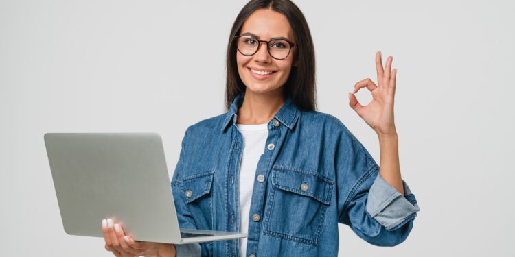 ¿La Licenciatura en Pedagogía online es válida ante SEP? Todo sobre el RVOE y acreditaciones